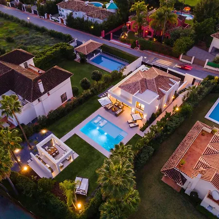 Vacation I The Nicklaus Villa, Glistening Heated Pool, Hot Tub, Room, Golf Valley, 5 Min Puerto Banus ヴィラ *