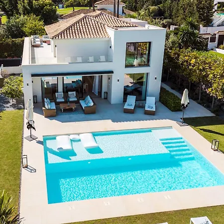 Vacation I The Nicklaus Villa, Glistening Heated Pool, Hot Tub, Room, Golf Valley, 5 Min Puerto Banus マルベーリャ